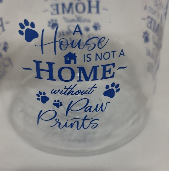 Set of Two BPA Free Plastic Containers For Pet Treats/Food - Picture 3 of 4